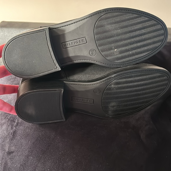 Tommy Hilfiger Imeria 2 Black Zip Bootie Women's size 8.5 - Picture 6 of 6